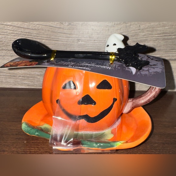 Cute 🥰 Happy Halloween Corner Ruby Pumpkin Teacup with Saucer and Bat Spoon Mug - Picture 9 of 16